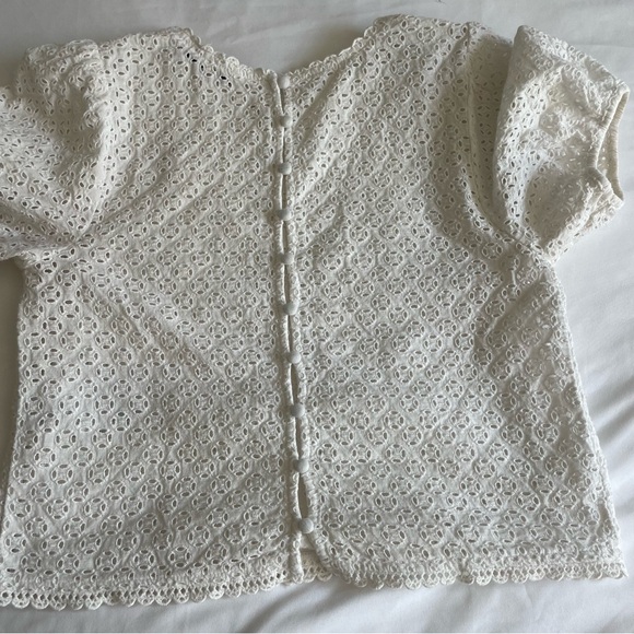 Abercrombie & Fitch Eyelet Embroidered Button Up Back Puff Sleeve Blouse - Picture 6 of 12